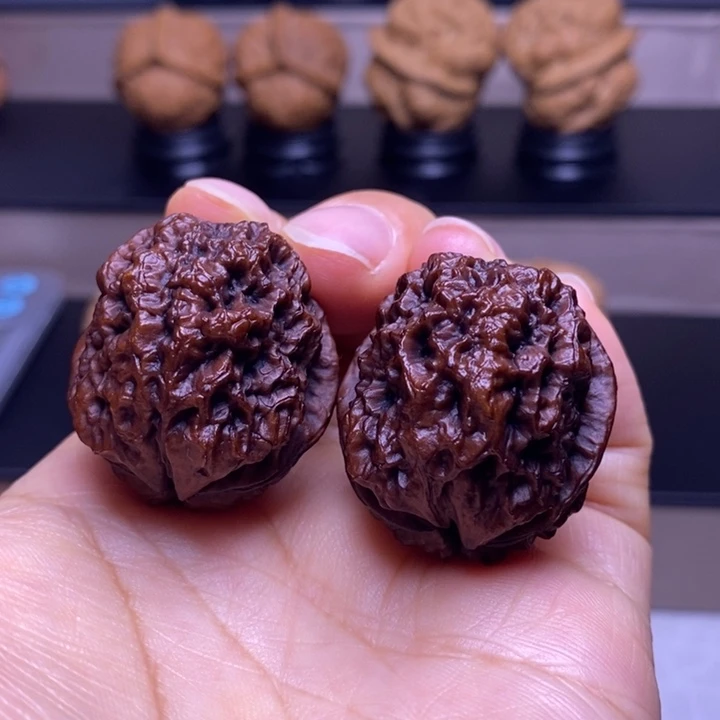 把件文玩核桃麒麟地闷64