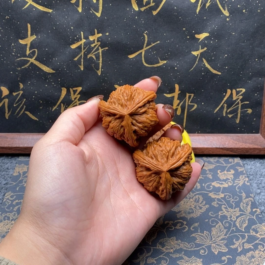 吊坠文玩核桃不*？