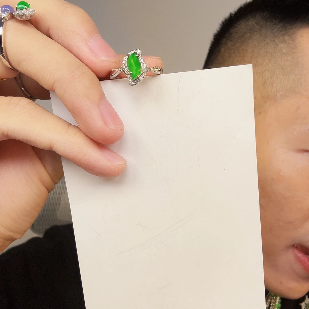 翡翠银S925镶嵌颈饰一件