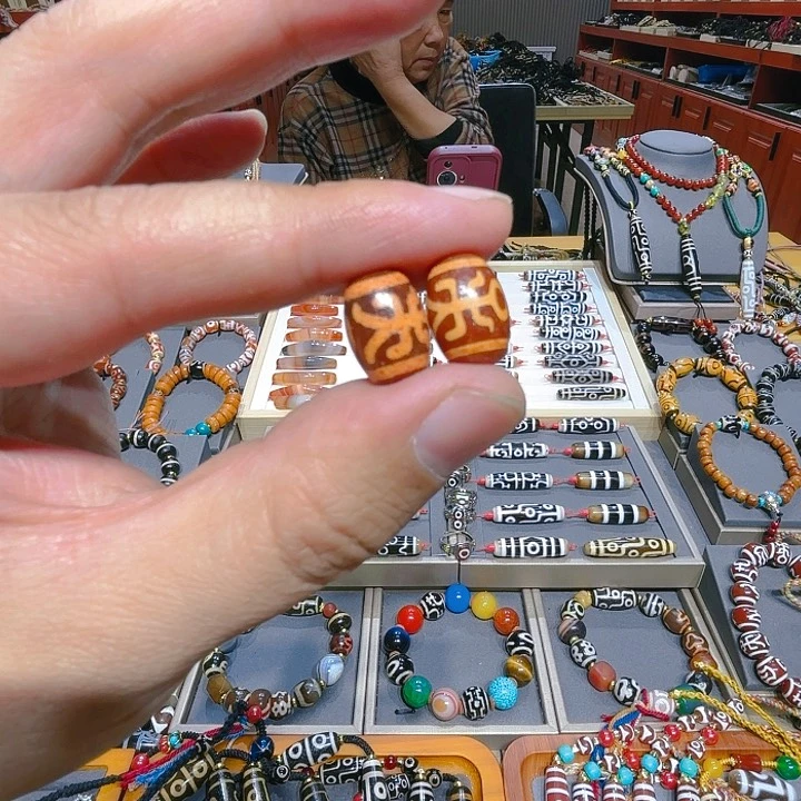 未镶嵌玛瑙/玉髓珠宝奇石