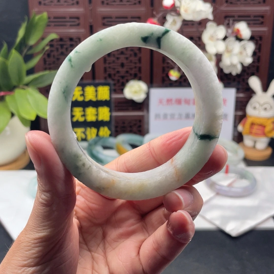 定制翡翠未镶嵌翡翠手镯定制