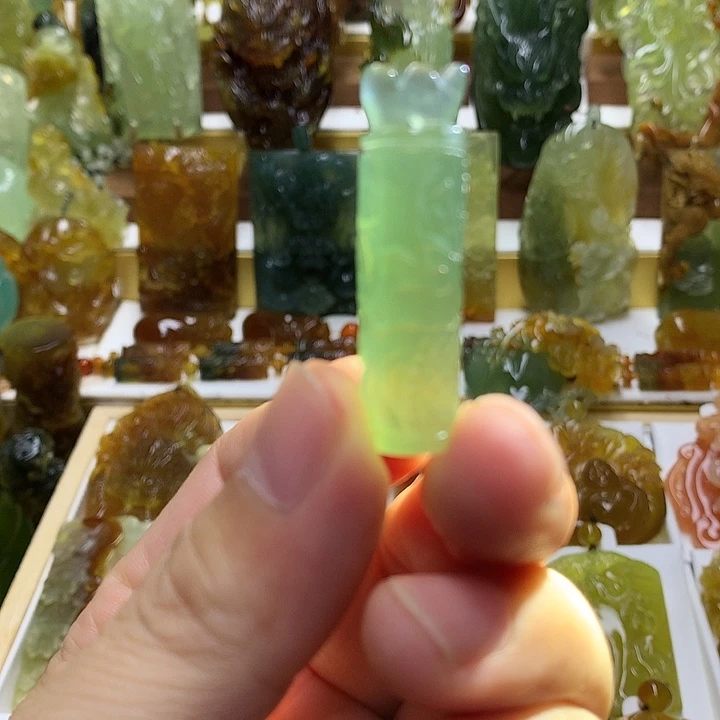 蛇纹石玉未镶嵌珠宝半成品