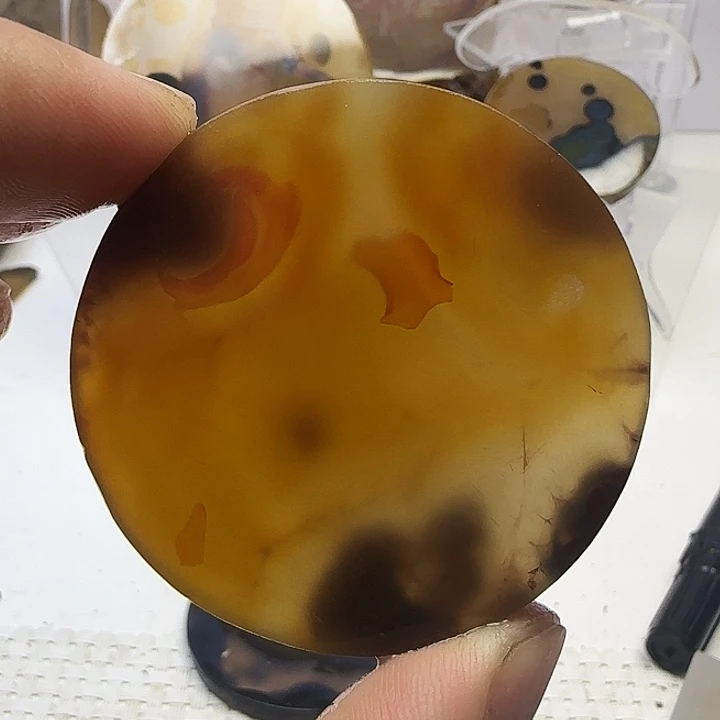 玛瑙/玉髓未镶嵌珠宝奇石