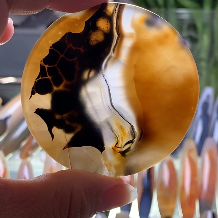 未镶嵌颈饰玛瑙/玉髓120有瑕