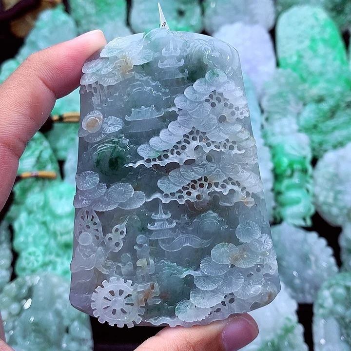雾***霭吊坠(不含链)未镶嵌翡翠