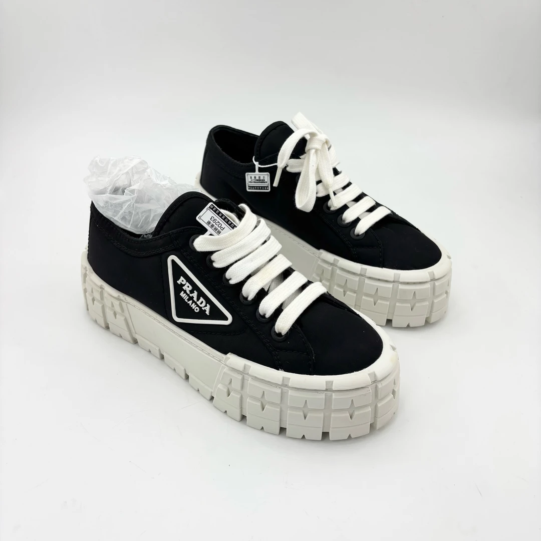 99新 Prada/普拉达 36.5码/黑色三角标厚底饼干鞋/p0293