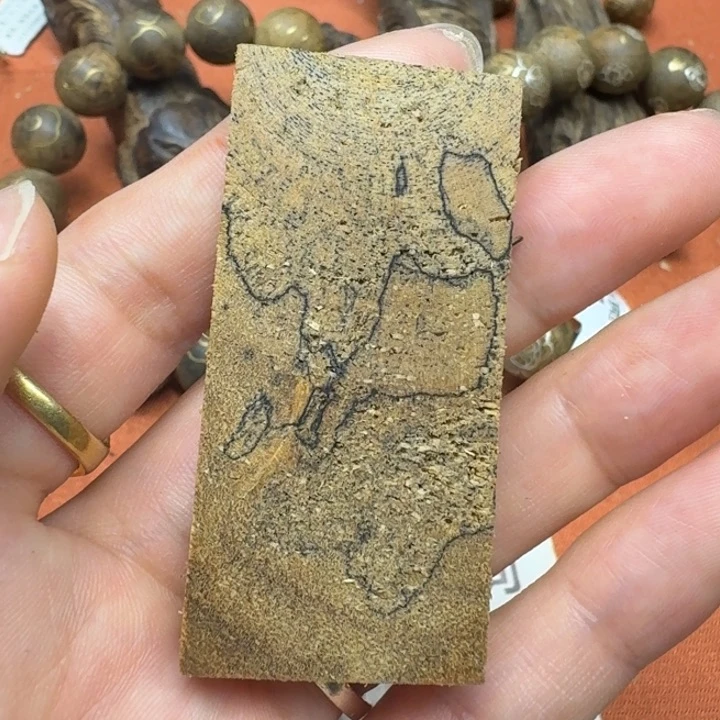 大叶紫檀（黑酸枝木类）