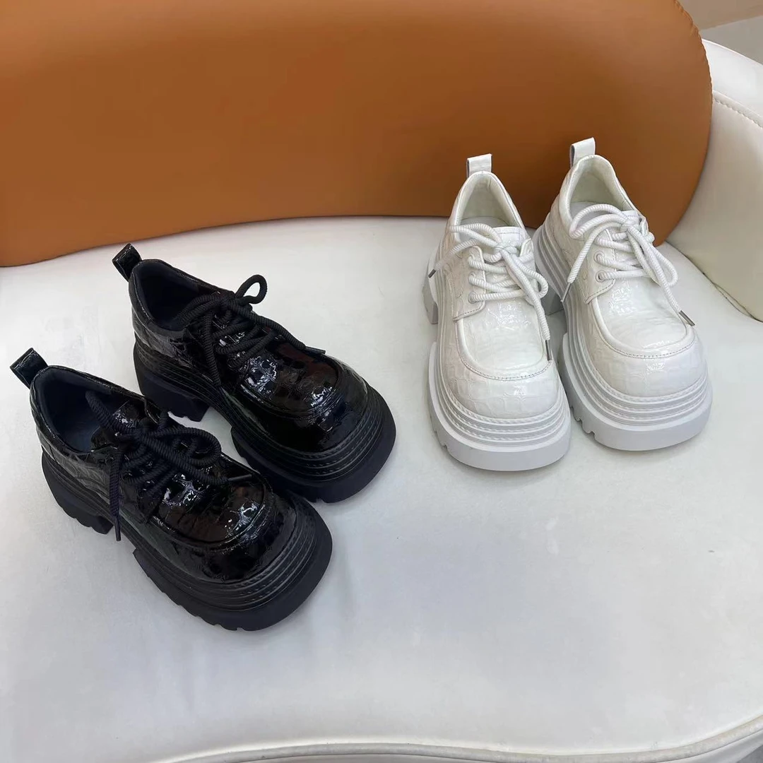 2025《唐宁街》新款石头纹配色时尚百搭厚底春季系带松糕底英伦风