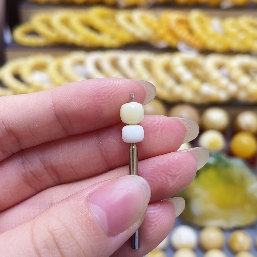 未镶嵌琥珀裸石十*蜜蜡老型对珠6mm+-微瑕