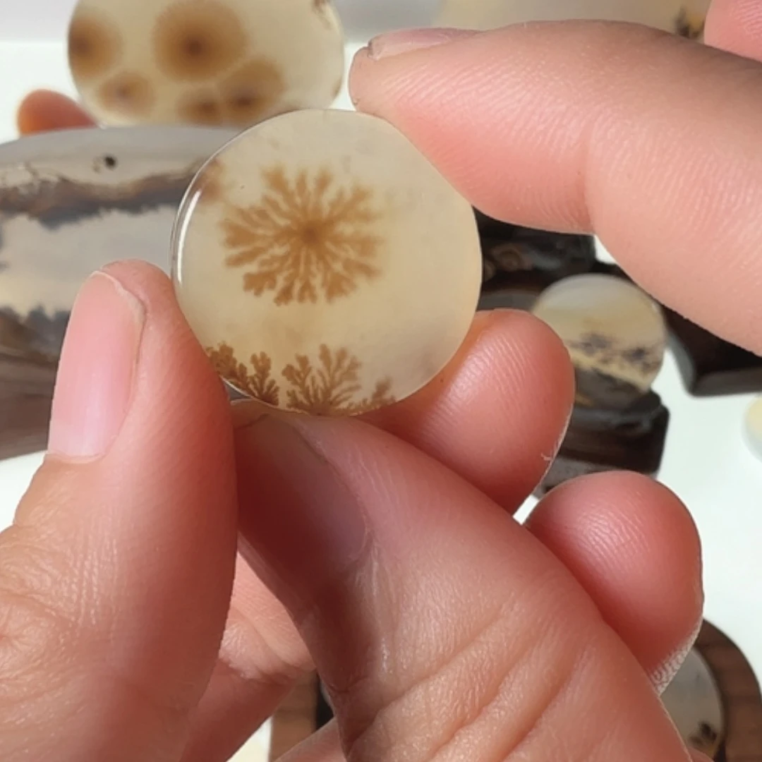 玛瑙/玉髓未镶嵌珠宝半成品