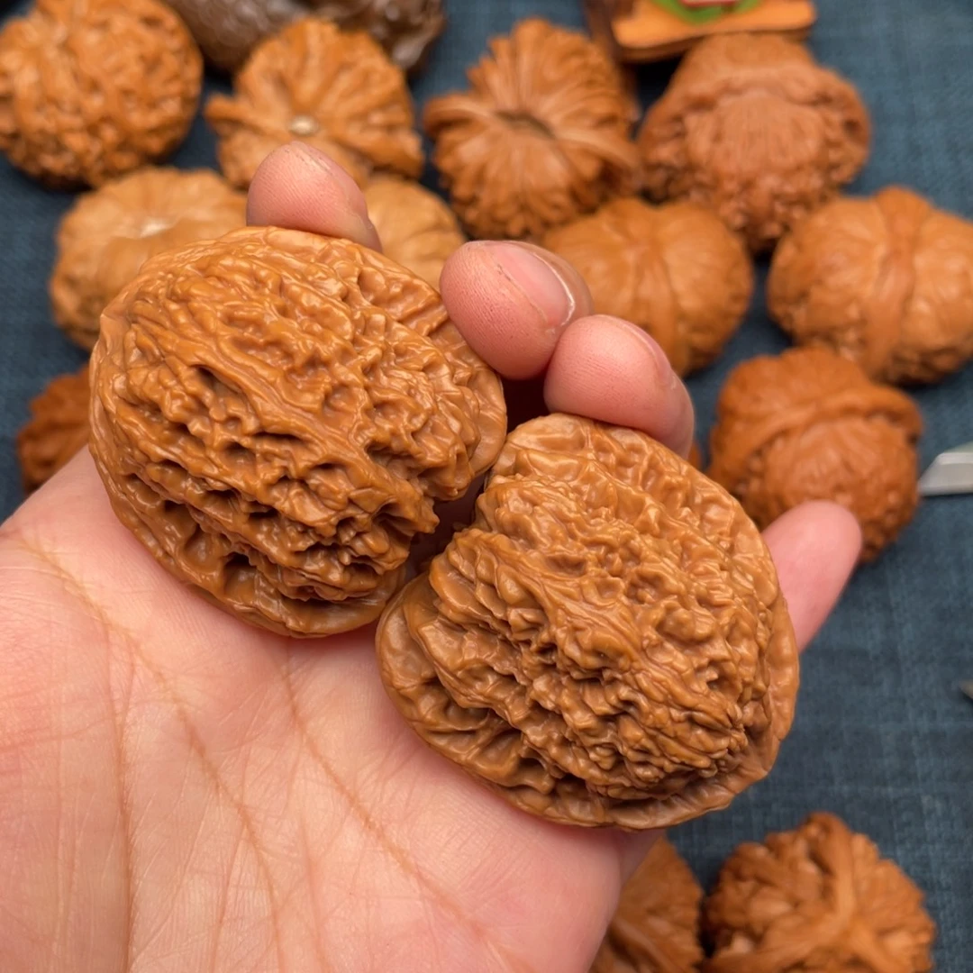 K***k把件文玩核桃41毕业高炮南疆全品