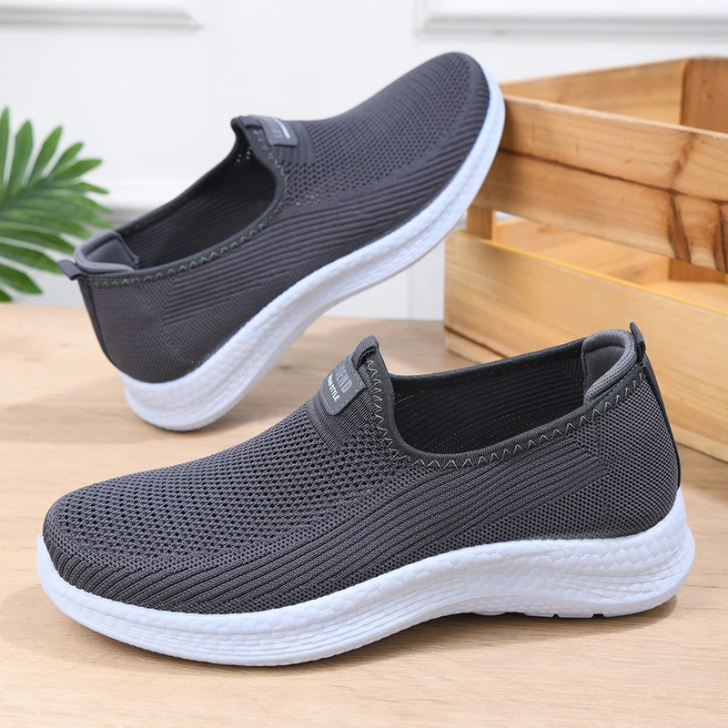 春季新款老北京布鞋男透气休闲爸爸鞋中老年一脚蹬软底防滑平底鞋