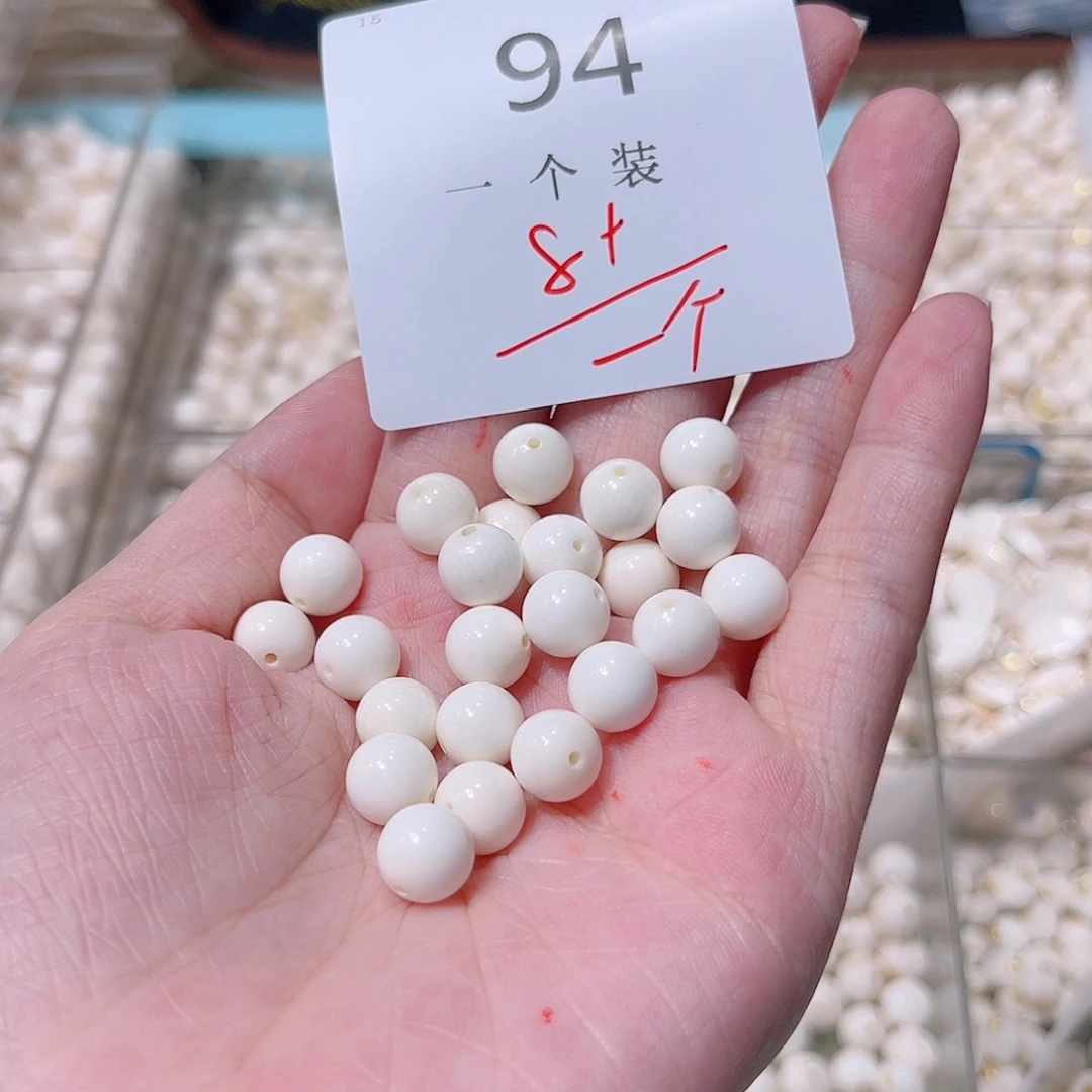 未镶嵌珠宝半成品水晶94 。