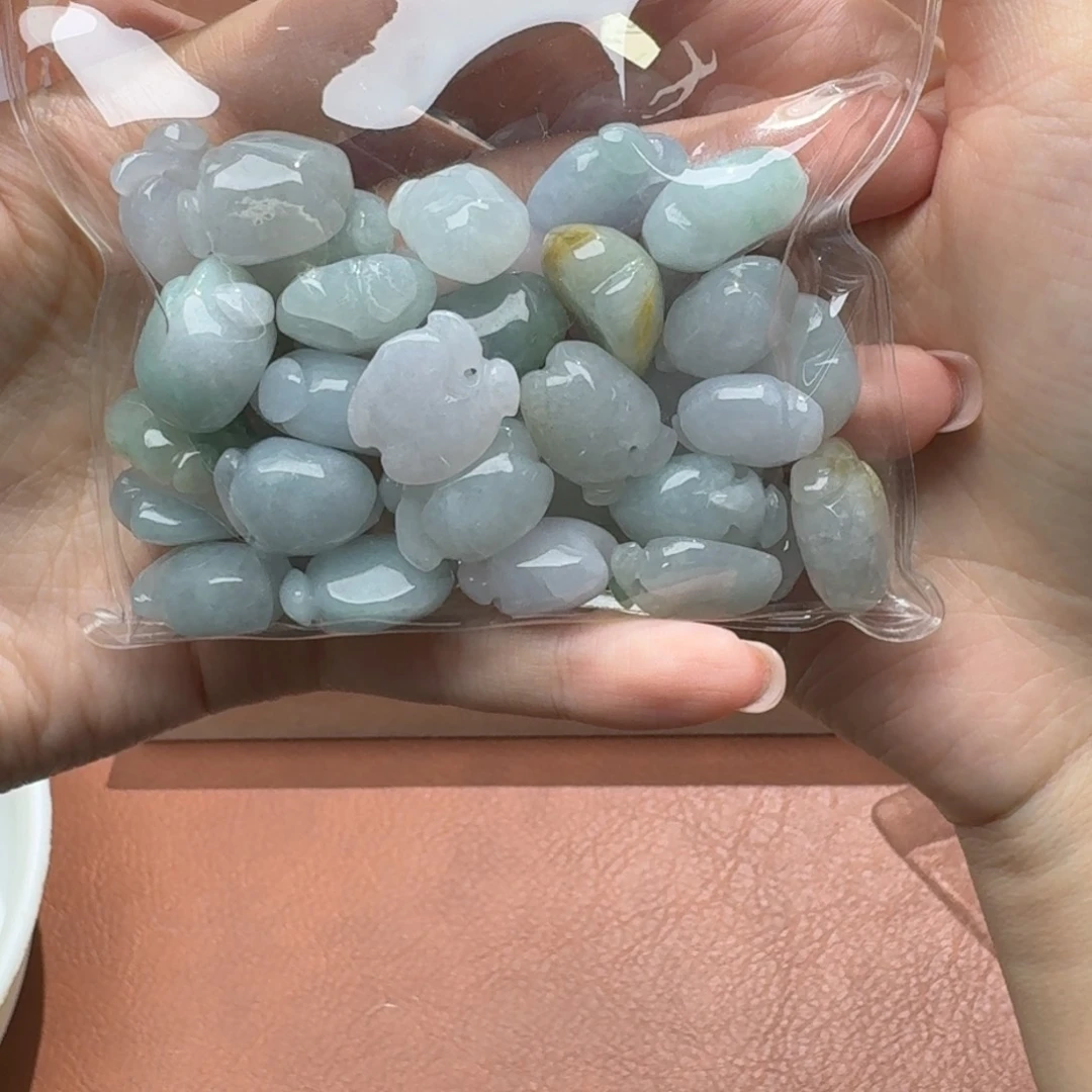 未镶嵌挂件翡翠福利1个，不包邮，拍邮费发货