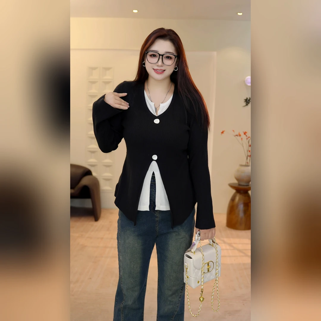 大码女装秋季气质V领胖mm假两件设计感修身开叉喇叭袖长袖针织衫