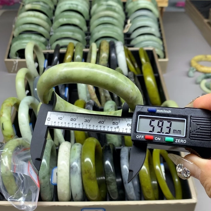 未镶嵌蛇纹石玉手镯107