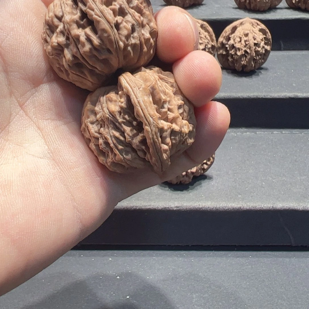 低***华文玩核桃吊坠秦岭生态文玩核桃
