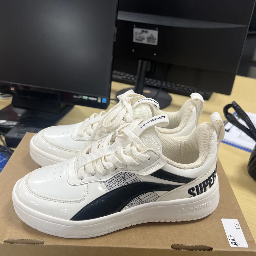 《B品以直播展示为准》鞋面脏(X906)李宁女子运动鞋AGCQ032-1