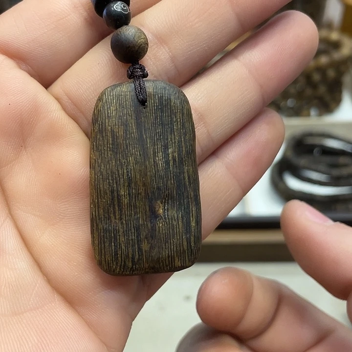 沉香吊坠奇楠挂件红油老料