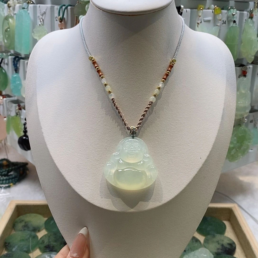 蛇纹石玉未镶嵌颈饰