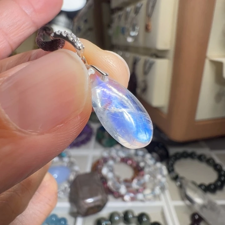 银S925镶嵌颈饰长石天然蓝光月光石