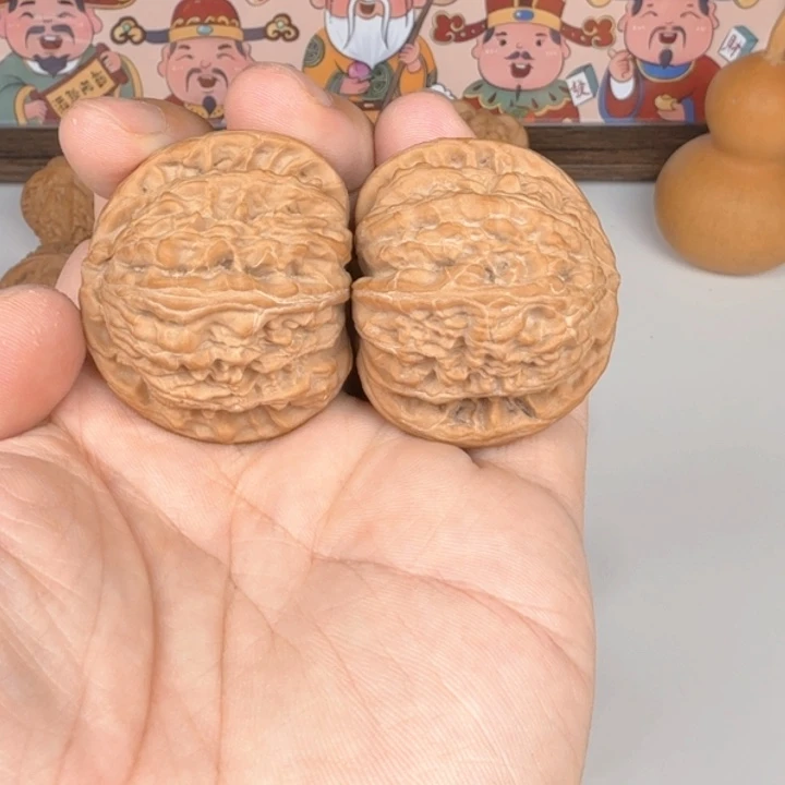 手串文玩核桃白狮子42尺鸡心35尺
