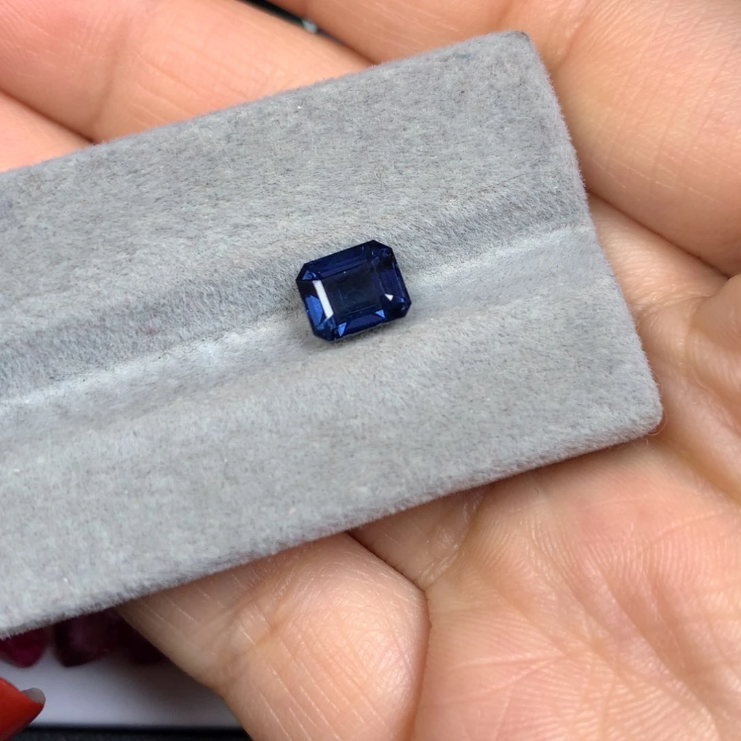 尖晶石裸石未镶嵌1.87ct无烧蓝色钴尖晶cgrl