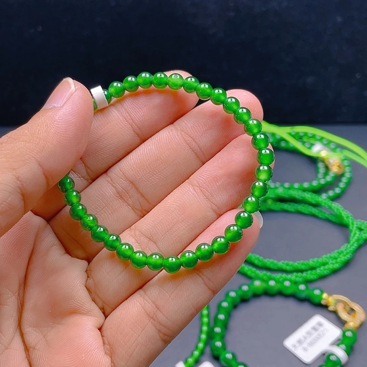 颈饰未镶嵌翡翠A货卡5