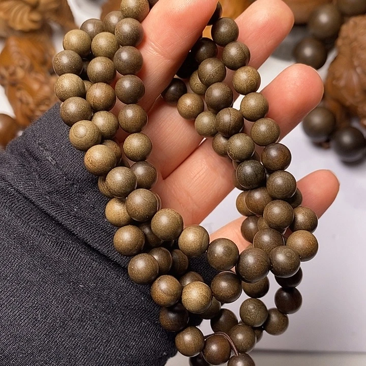 米***多檀香木老山檀香阴沉0.8/108