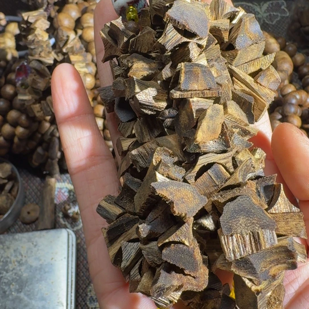 沉香沉香枕蓝宝石老料孤品一个