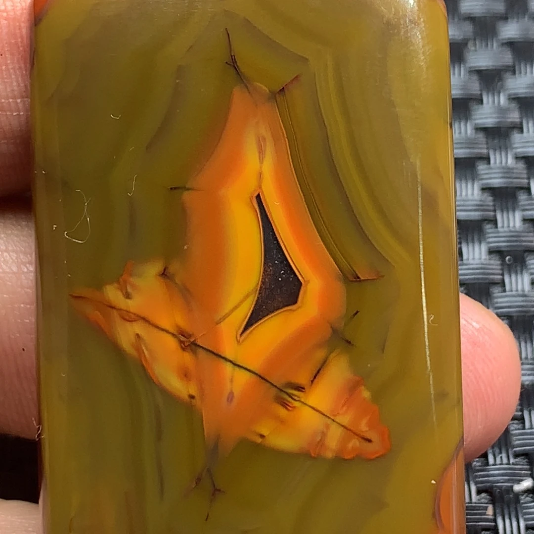 玛瑙/玉髓吊坠未镶嵌:***多