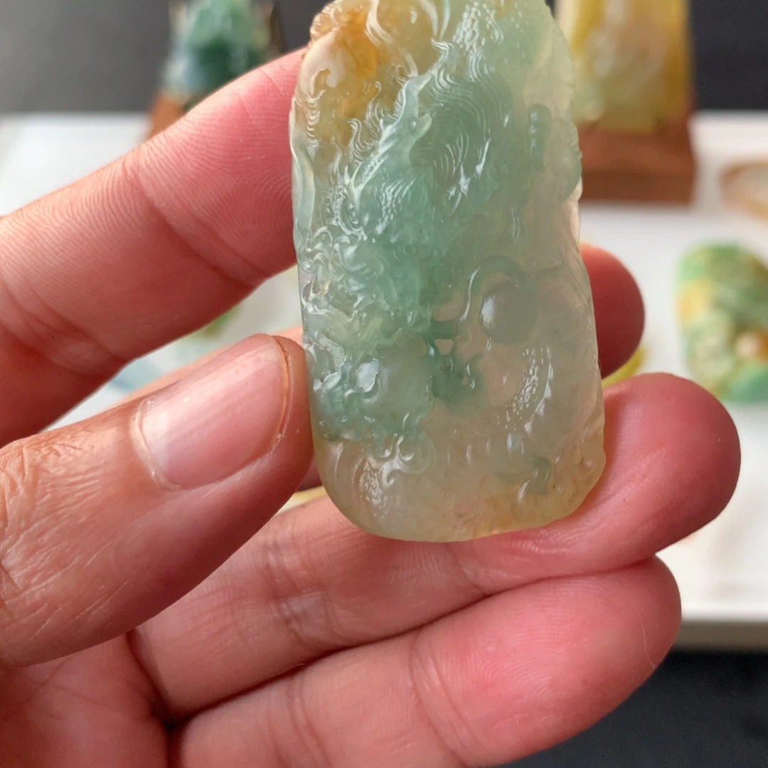 吓***的定制翡翠未镶嵌翡翠