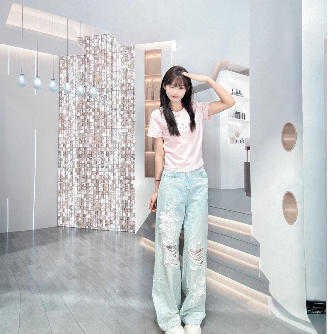 INS重工花朵破洞裤4252310392