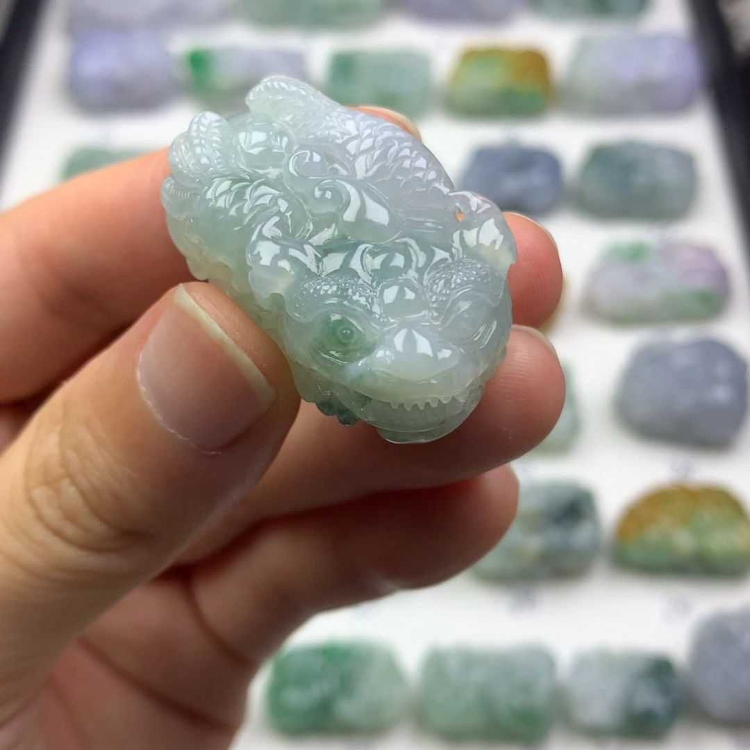 翡翠未镶嵌颈饰天然缅甸翡翠貔貅吊坠