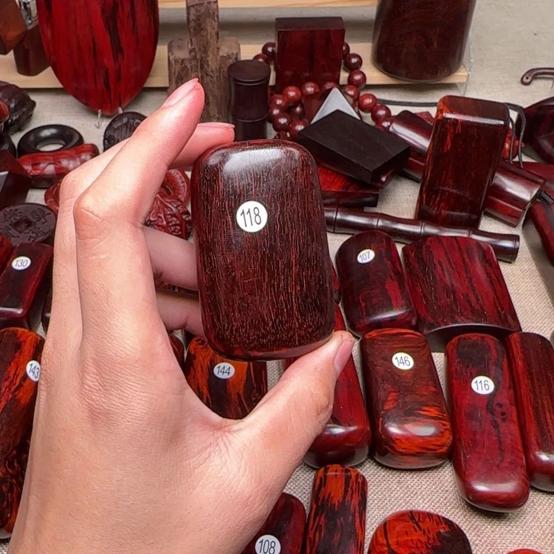 檀香紫檀（小叶紫檀）忆*