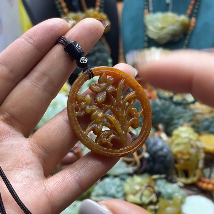 蛇纹石玉合金颈饰