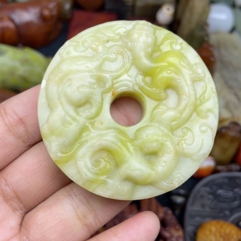 蛇纹石玉未镶嵌颈饰60