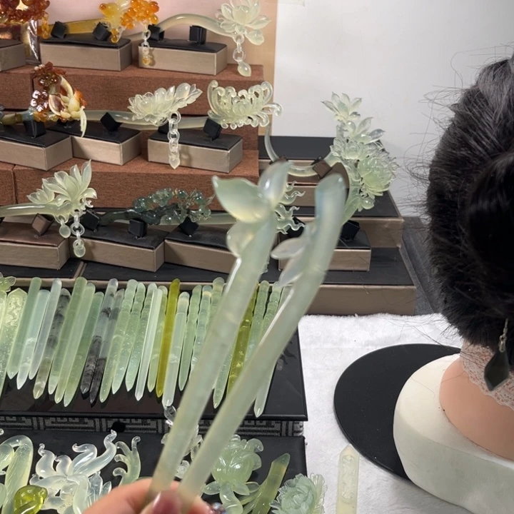 天***云合金蛇纹石玉发饰