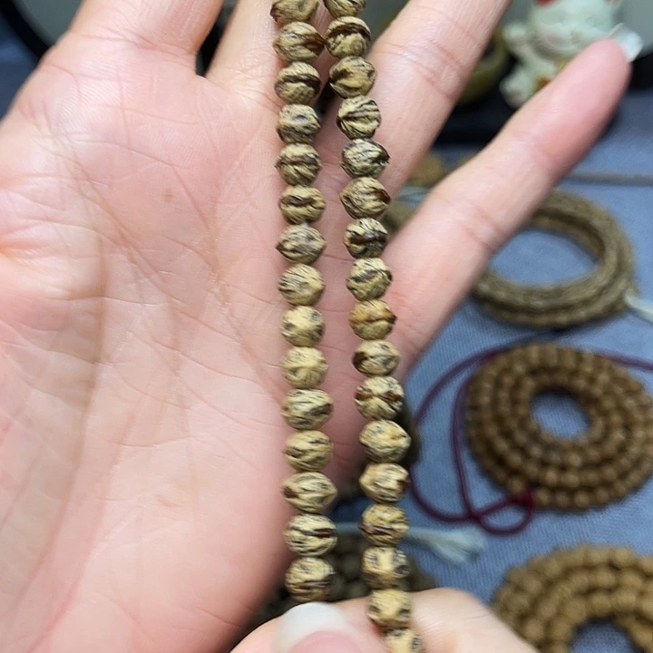 用***8手串柏香籽/百香籽