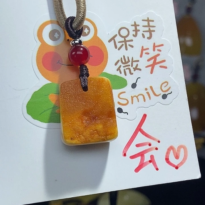 未镶嵌琥珀珠宝奇石
