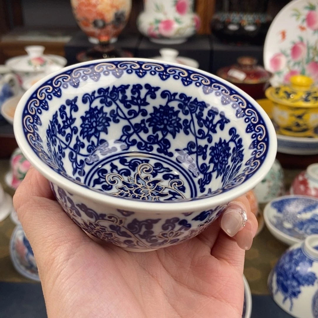 陶瓷艺术家的作品是一