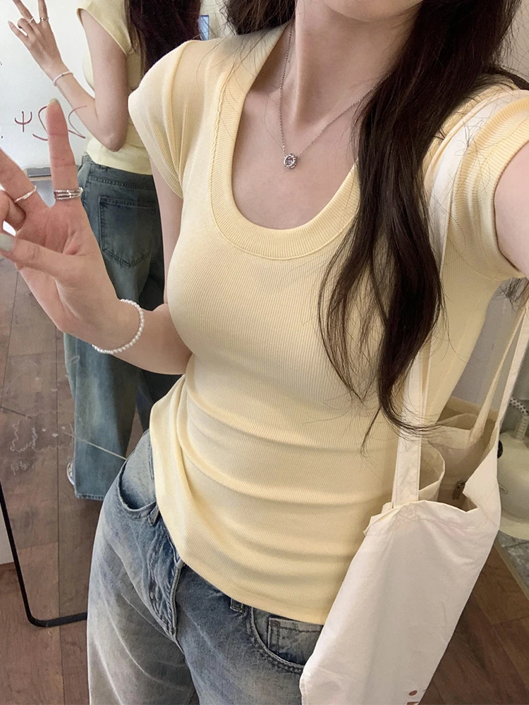 日常风U领螺纹正肩飞飞袖t恤女夏季修身显瘦收腰辣妹独特漂亮小衫