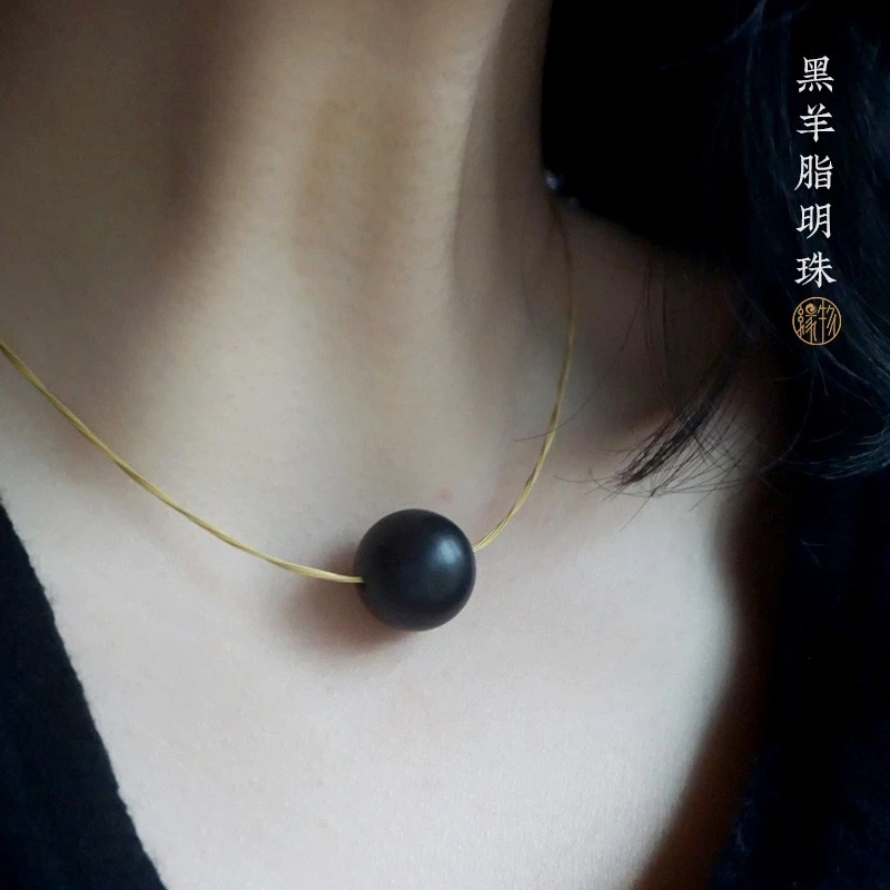 保真天然和田玉吊坠新款玉吊坠墨玉吊坠精品玉石锁骨链送男女礼物