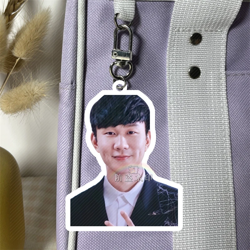 林俊杰白底亚克力双面钥匙扣书包挂件应援周边来图