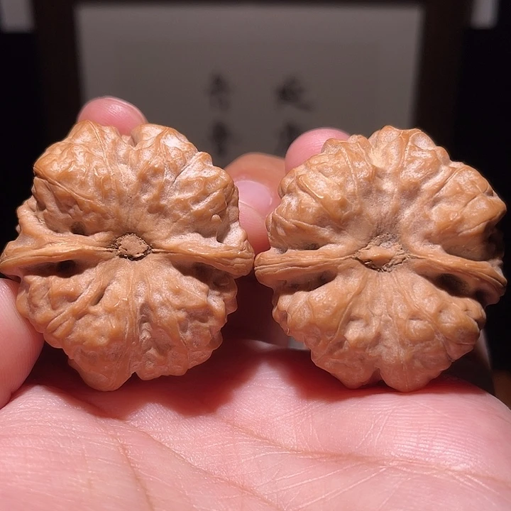 好****核桃把件蛤蟆头