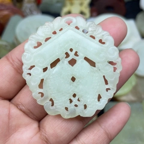 蛇纹石玉颈饰未镶嵌72