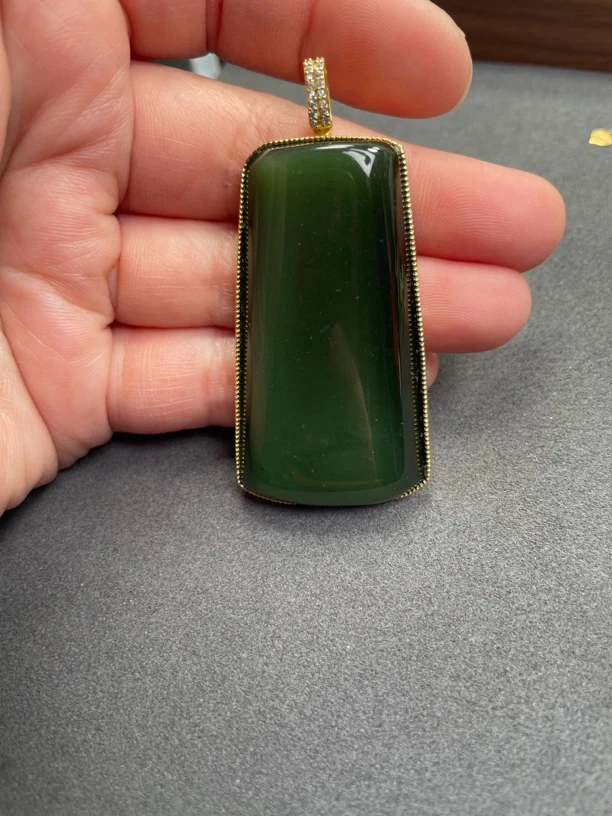 925银和田碧玉猫眼无事牌毛衣吊坠