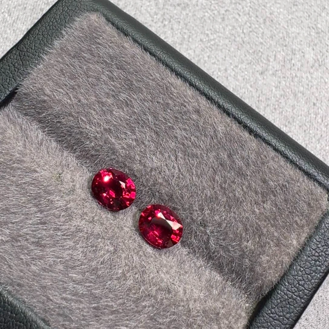 碧玺裸石未镶嵌1.47克拉一对