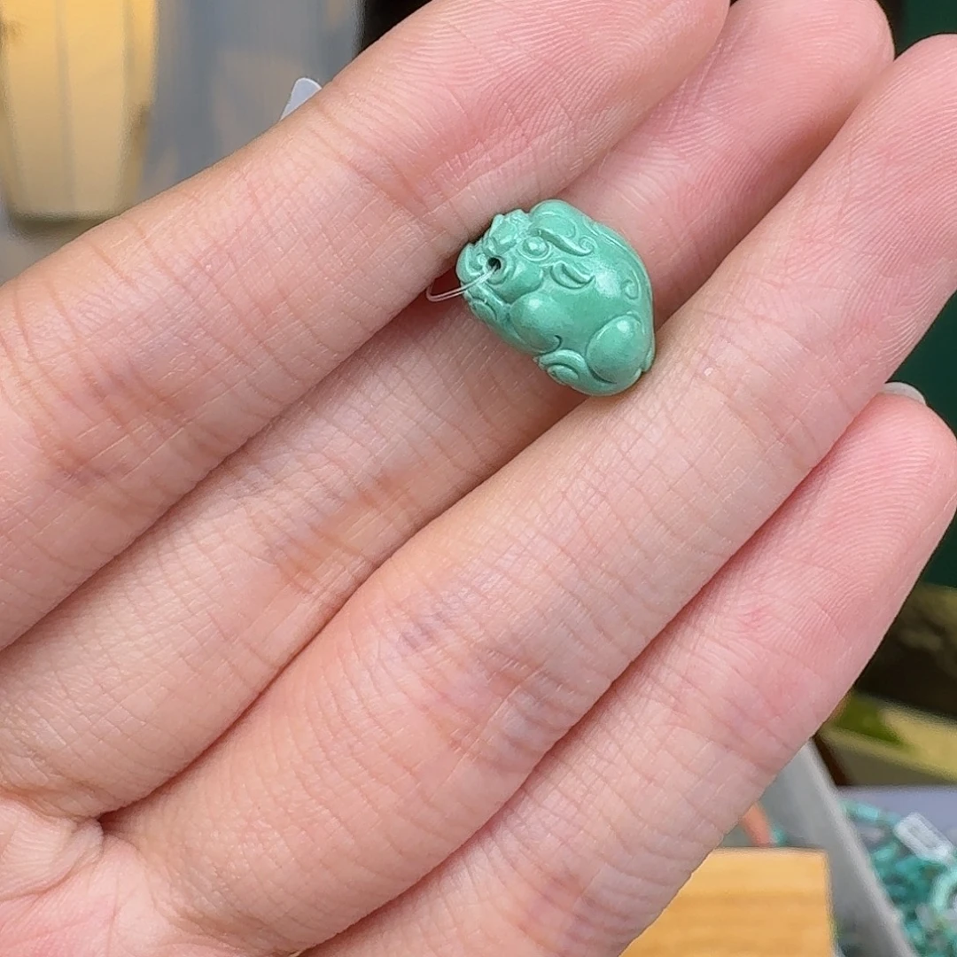 绿松石未镶嵌挂件