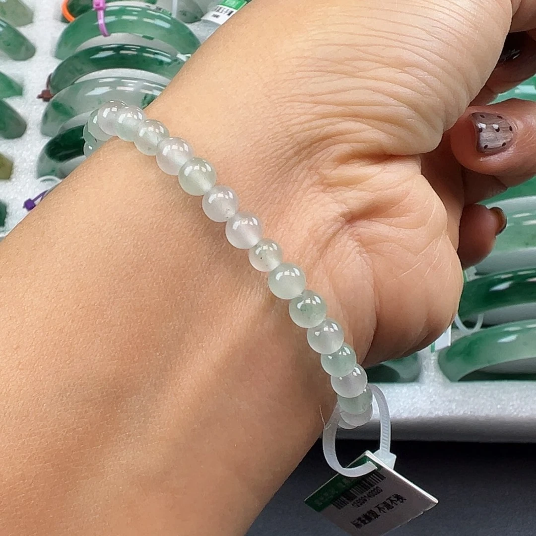 未镶嵌手镯石英质玉